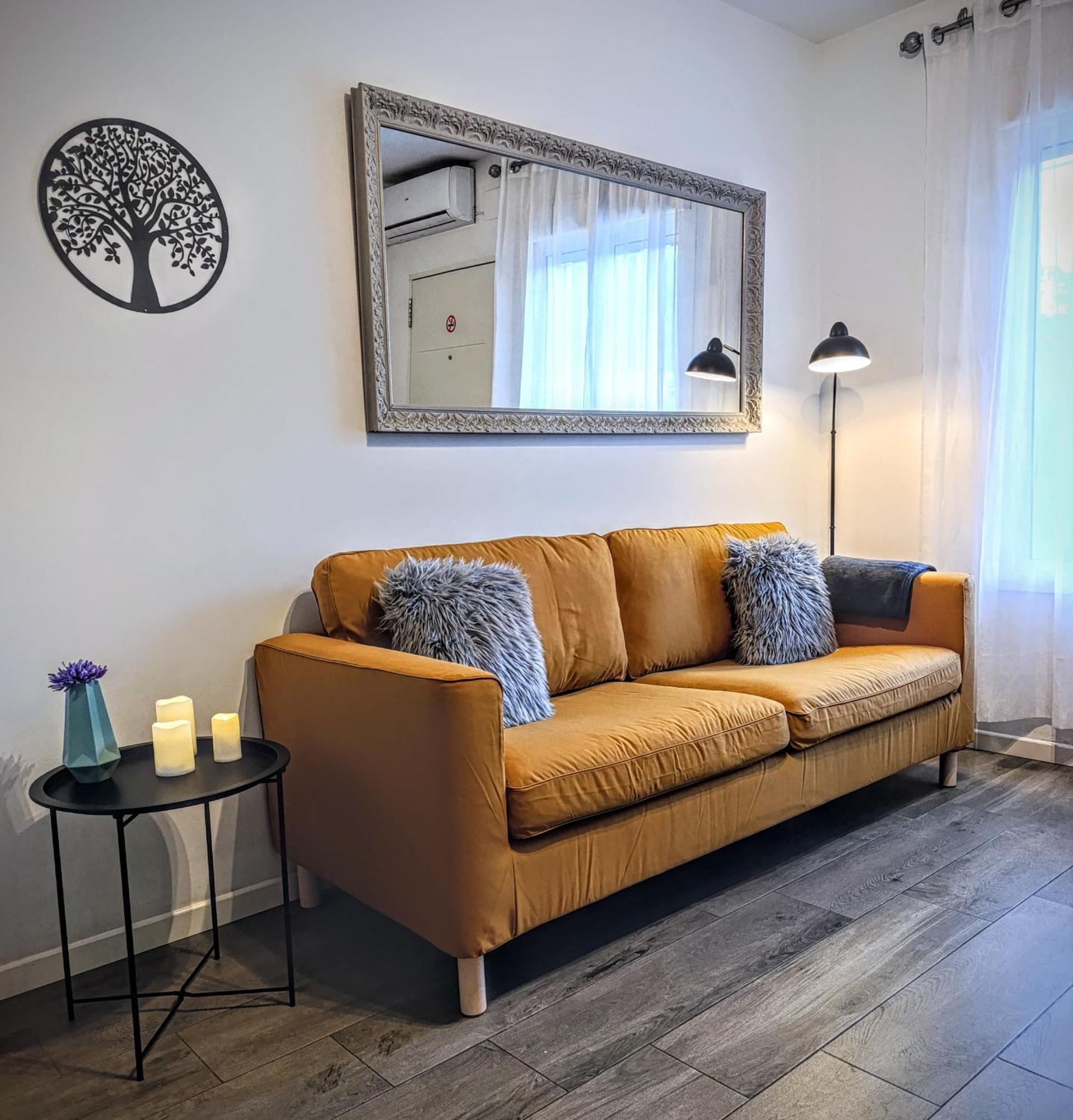 Andalucia Garden Apartment เบนัลมาเดนา ภายนอก รูปภาพ
