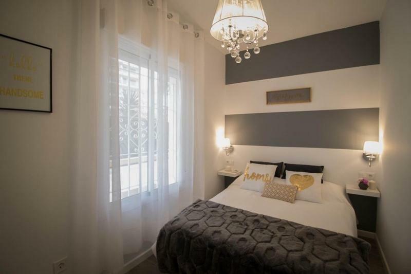 Andalucia Garden Apartment เบนัลมาเดนา ภายนอก รูปภาพ